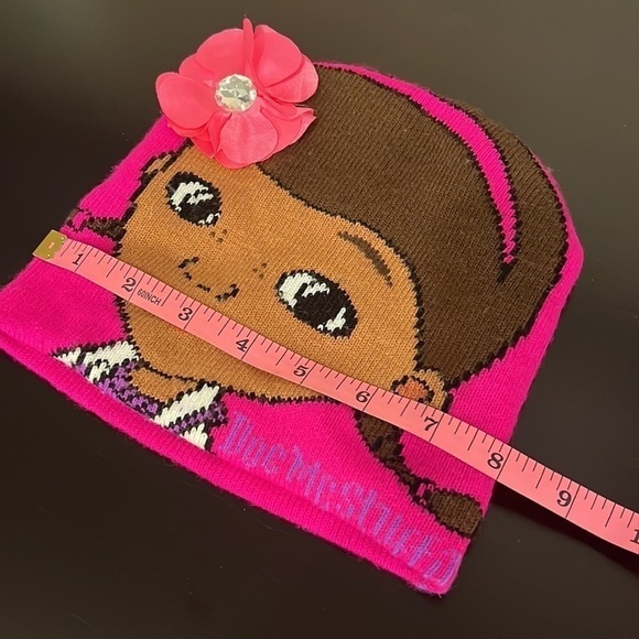 Disney Doc McStuffins children’s knit beannie, Toddler size - Picture 4 of 10